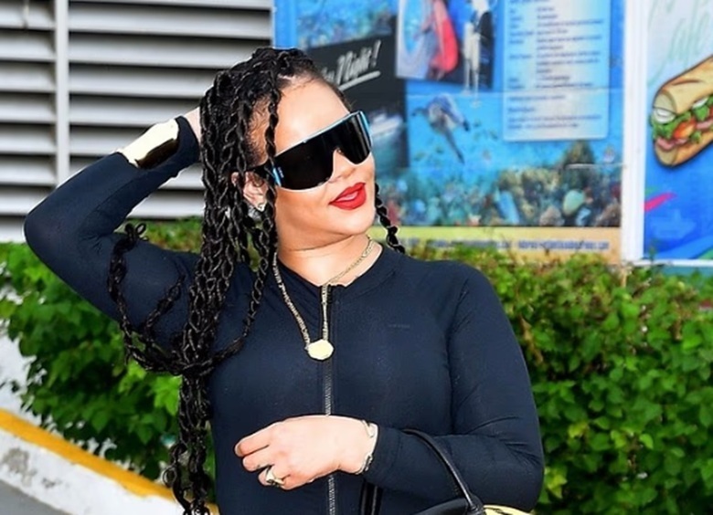 Рианна показала фигуру через 4 месяца после рождения третьего ребенка