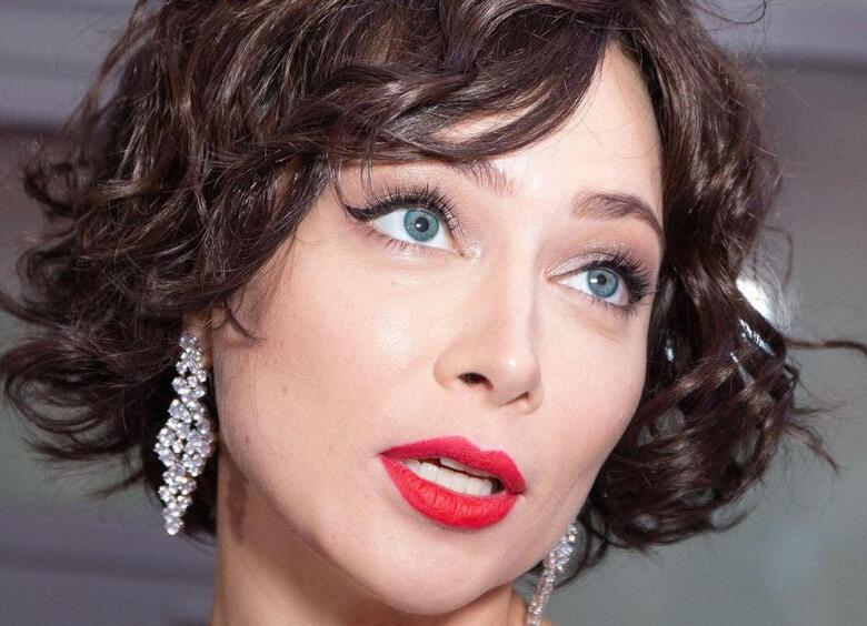 Настасья Самбурская рассказала, почему не может принять ванну