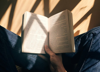 Зумеры против романтики: почему классические книги больше не работают