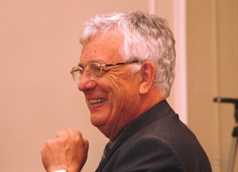 Раймонд Паулс