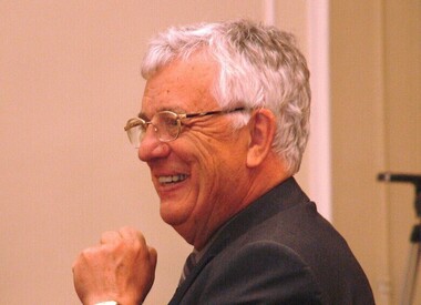 Раймонд Паулс