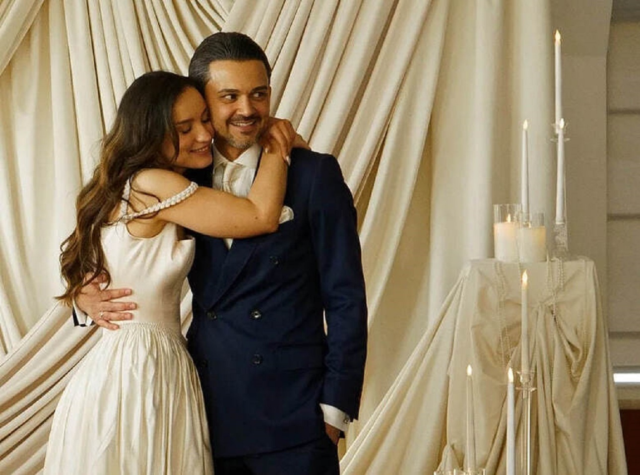 Счастливы вместе: 5 ярких звездных пар, которые сыграли свадьбу в&nbsp;2025 году