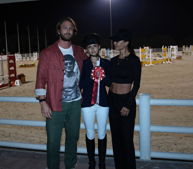 Боня воссоединилась с&nbsp;Алексом Смерфитом, чтобы поддержать дочку