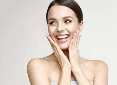 Как модели спасают кожу после показов и съемок: секреты, которые работают