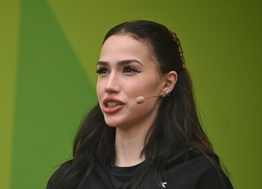 Алина Загитова 