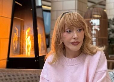 «Алла, что вы с собой сделали»: случайный прохожий исподтишка снял бредущую по улице Пугачеву