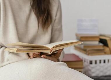 Почему чтение стало даваться труднее: как вернуть концентрацию, если привычка к коротким видео вытеснила книги